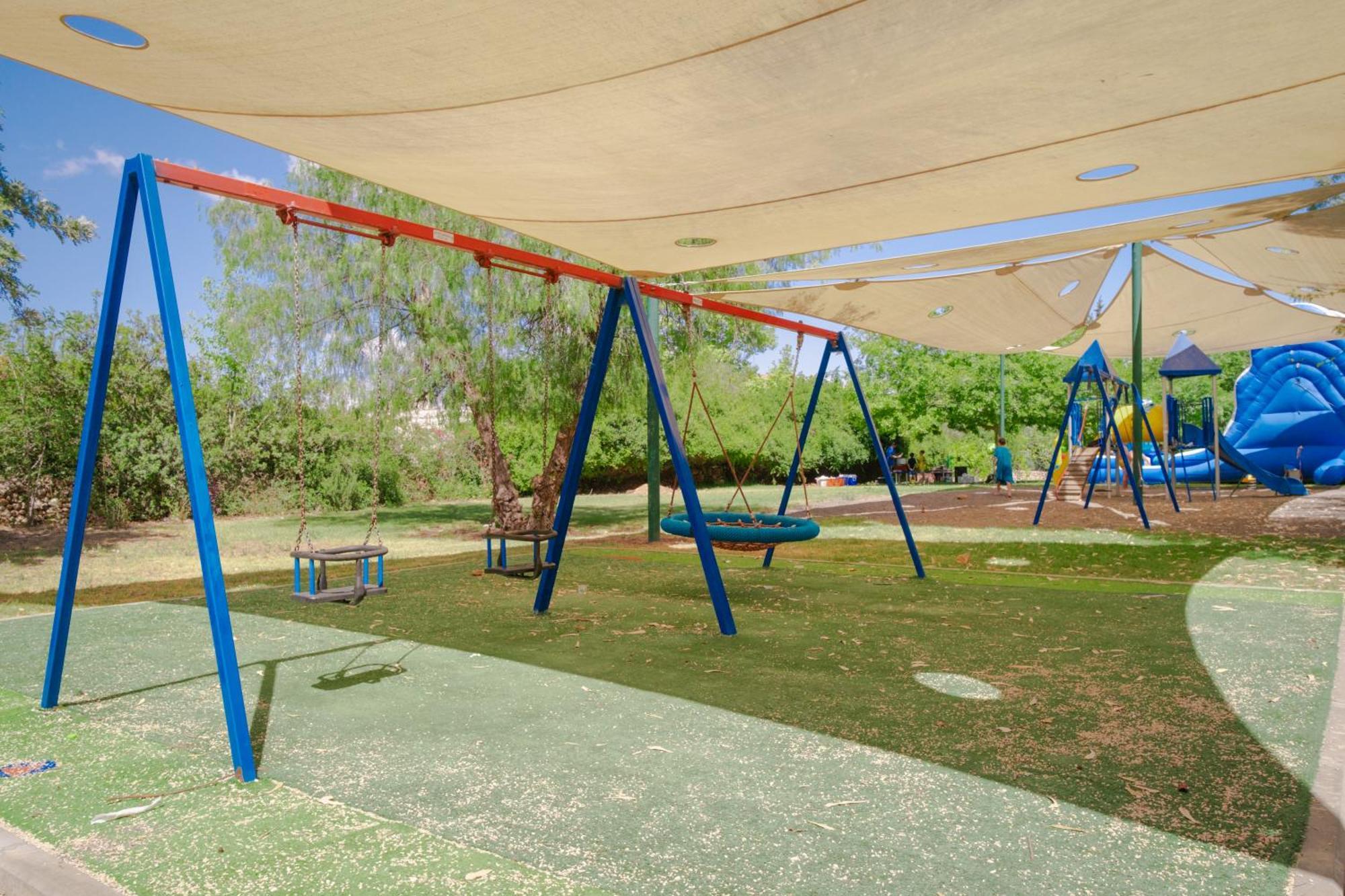Pisgat Shoresh Exterior photo
